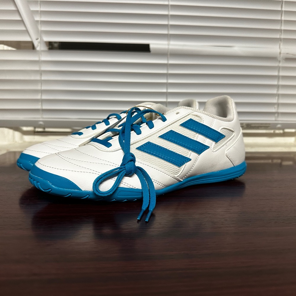 Adidas Indoor Soccer, Super Sala 2  (Blue and white) Size 10.5 US Mens